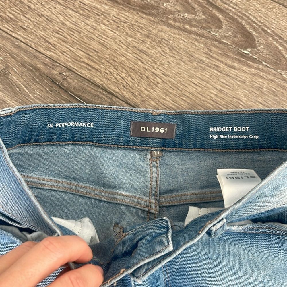 DL 1961 Bridget Boot High Rise Instasculpt Crop Size 27 - Picture 3 of 5